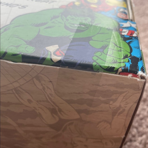 Marvel Comics Collector's Series Pint Glass 4-Pack - Red, Blue, Yellow, Green - Picture 5 of 7